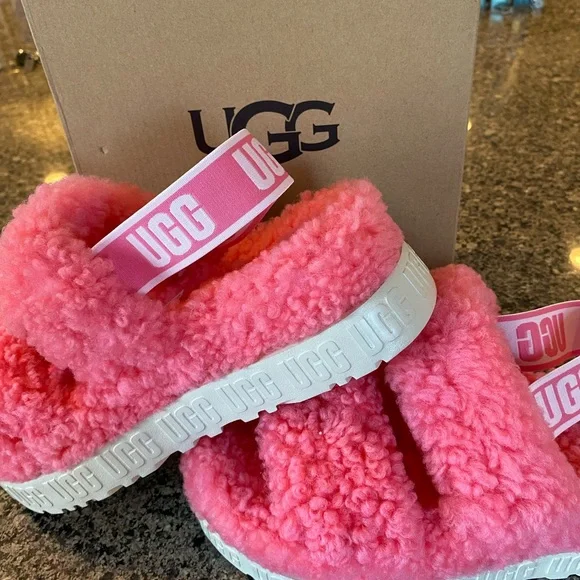 Brand new Uggs - Picture 1 of 1